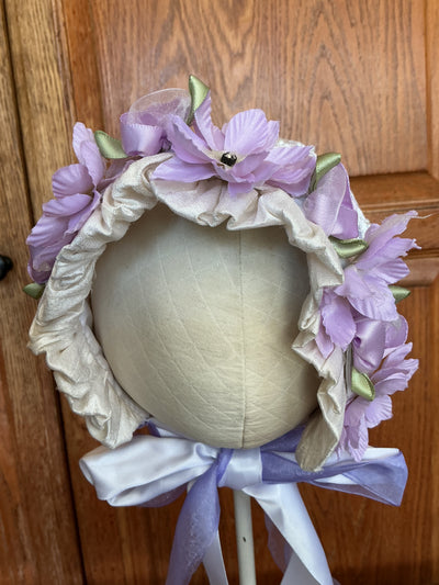 The Lily Bonnet