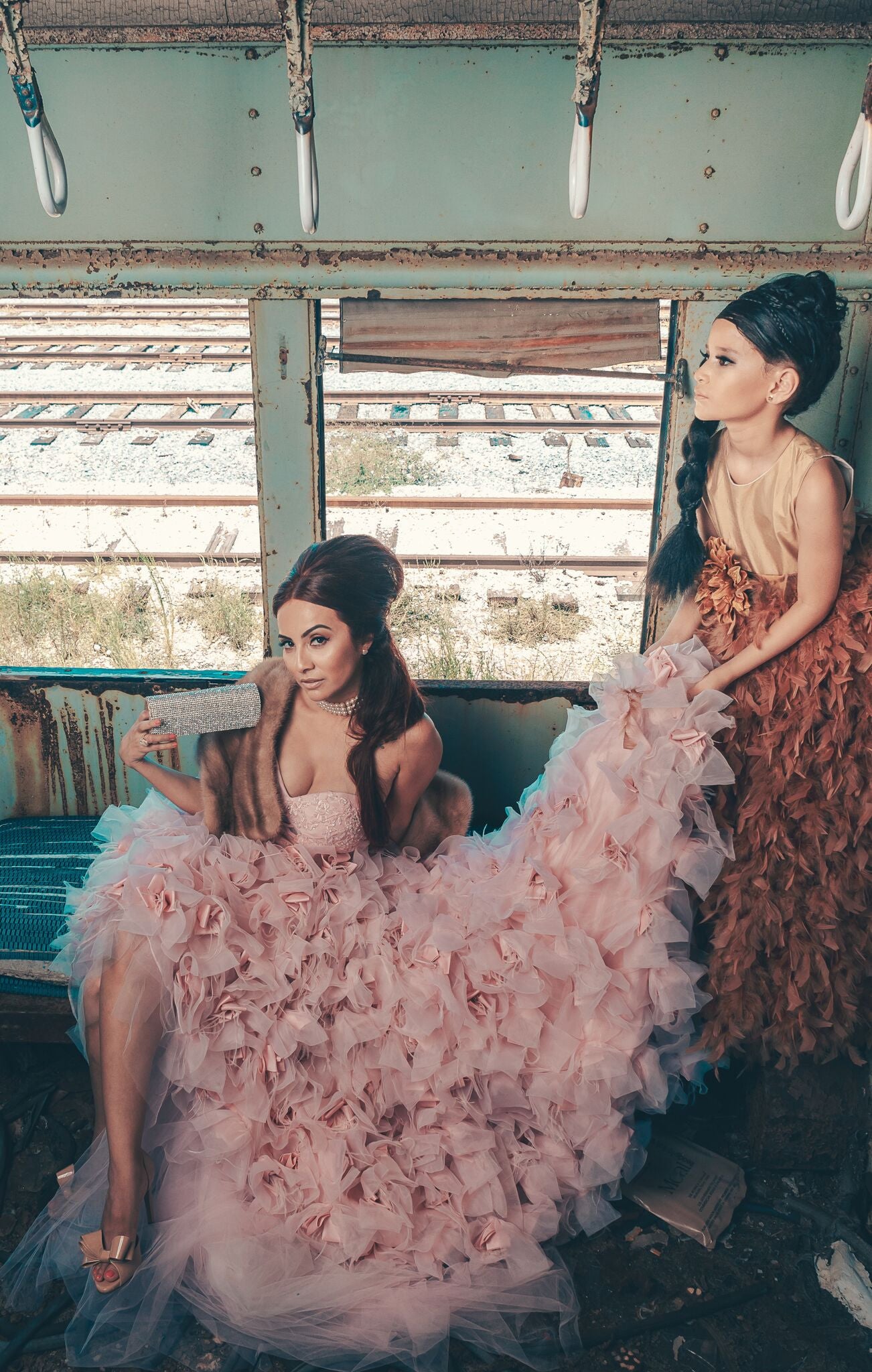 Wedding Feather Gown-rental -Quinceanera-Prom-Moët - ElenaCollection
- 15