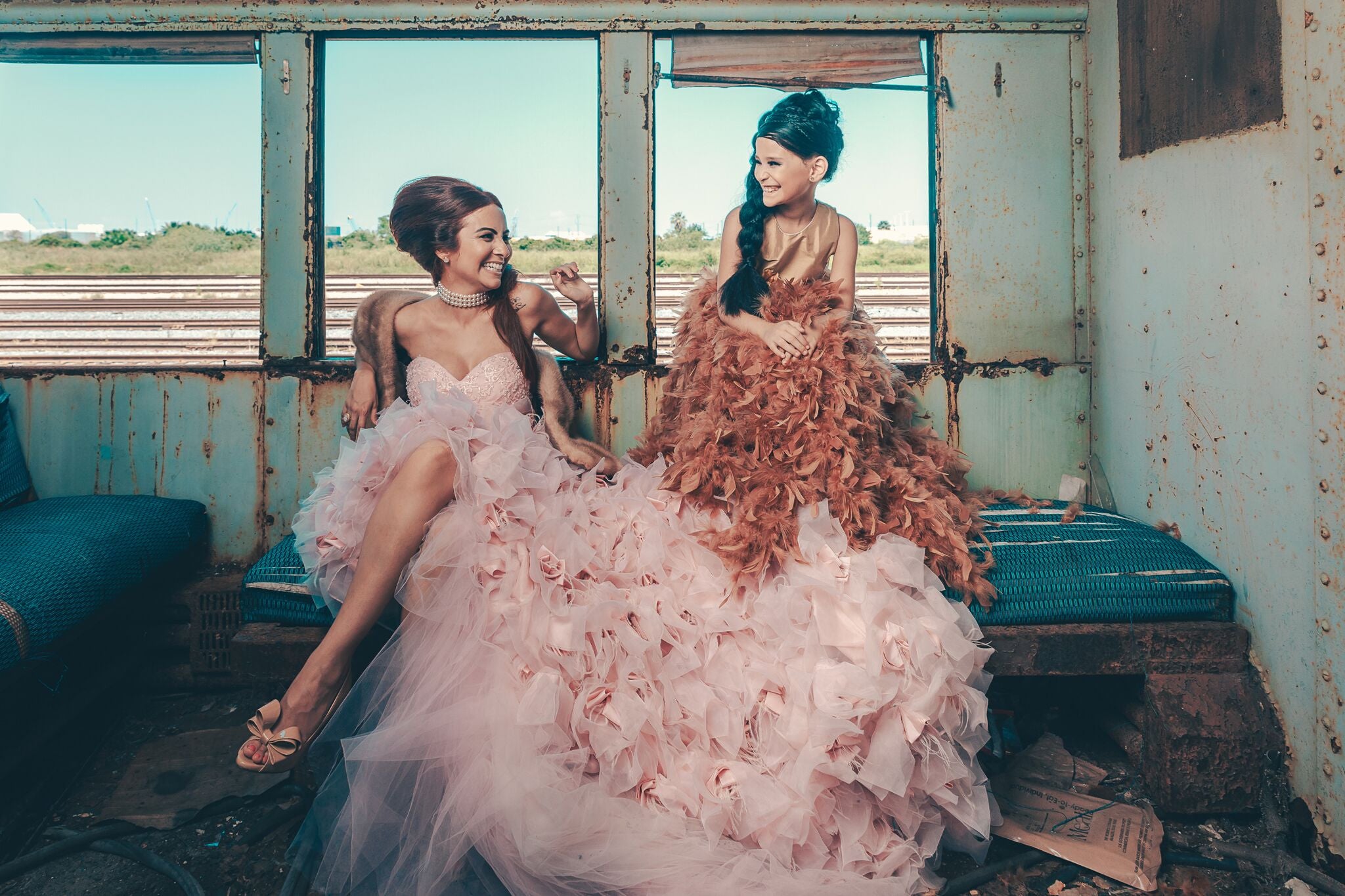 Wedding Feather Gown-rental -Quinceanera-Prom-Moët - ElenaCollection
- 12