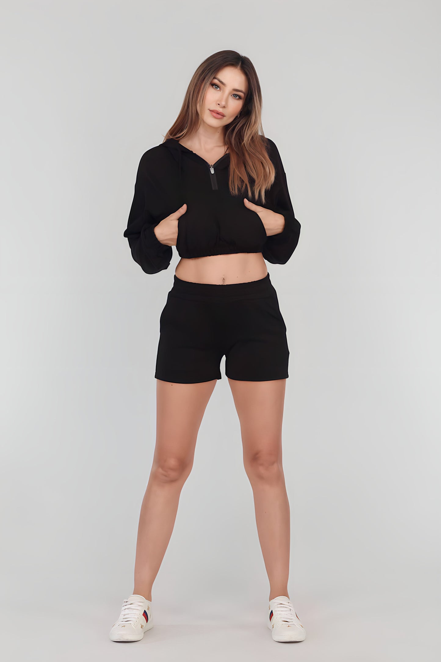 Cropped Black Hoodie - Laura
