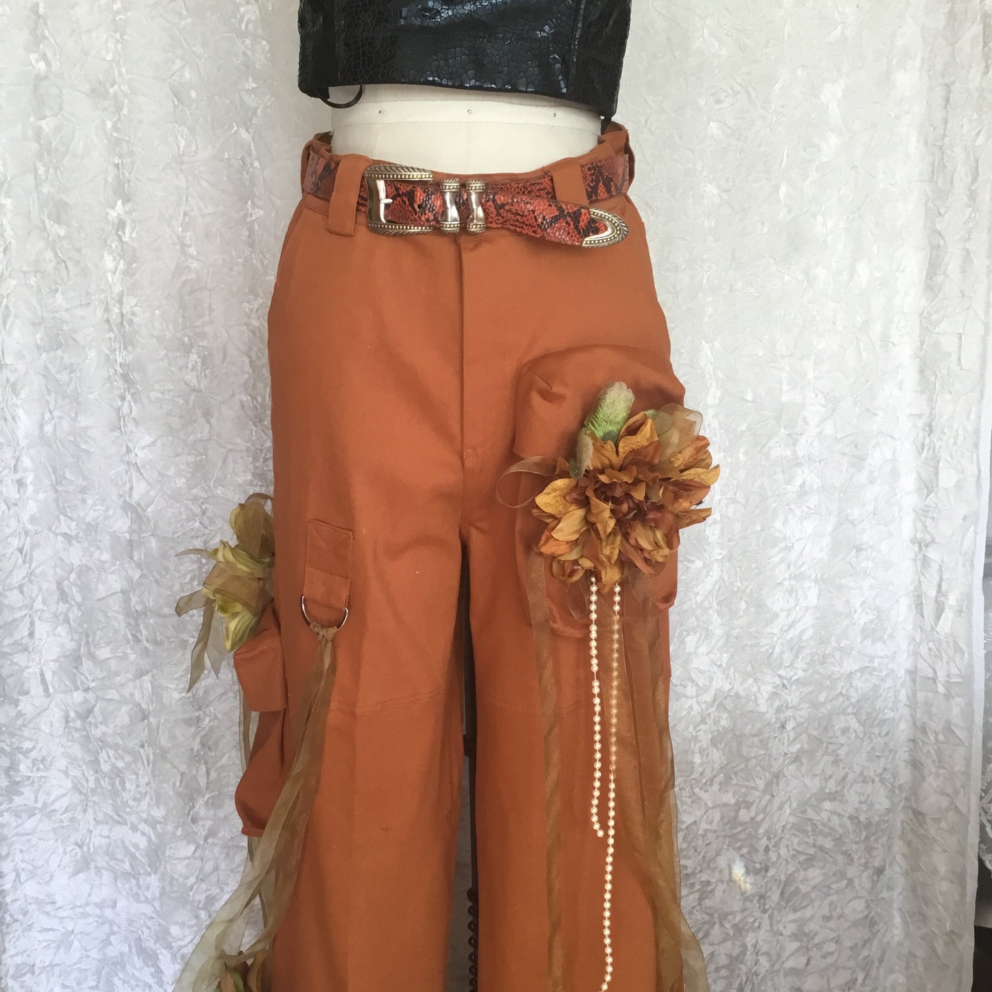 Floral Cargo Pants - Erika