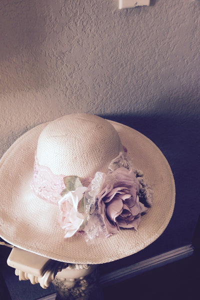 Victorian Hat - Photoprop - Vita